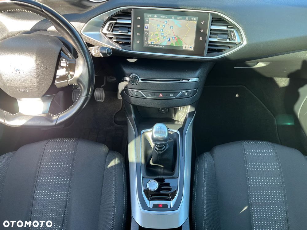 Peugeot 308 - 25