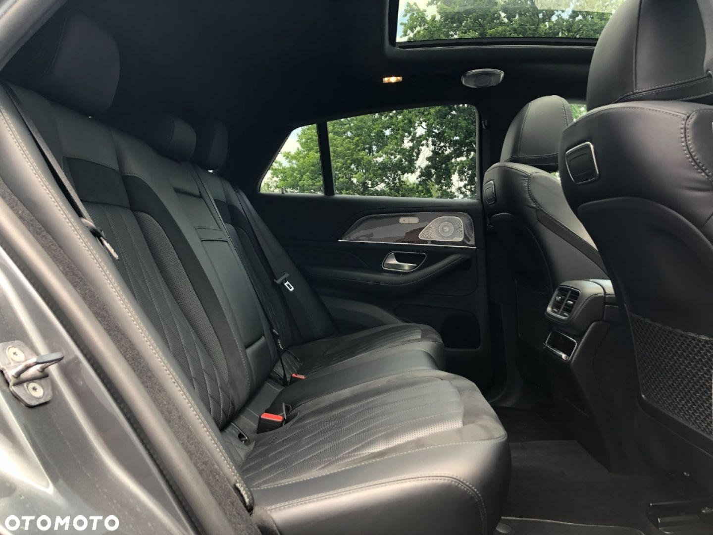 Mercedes-Benz GLE - 33