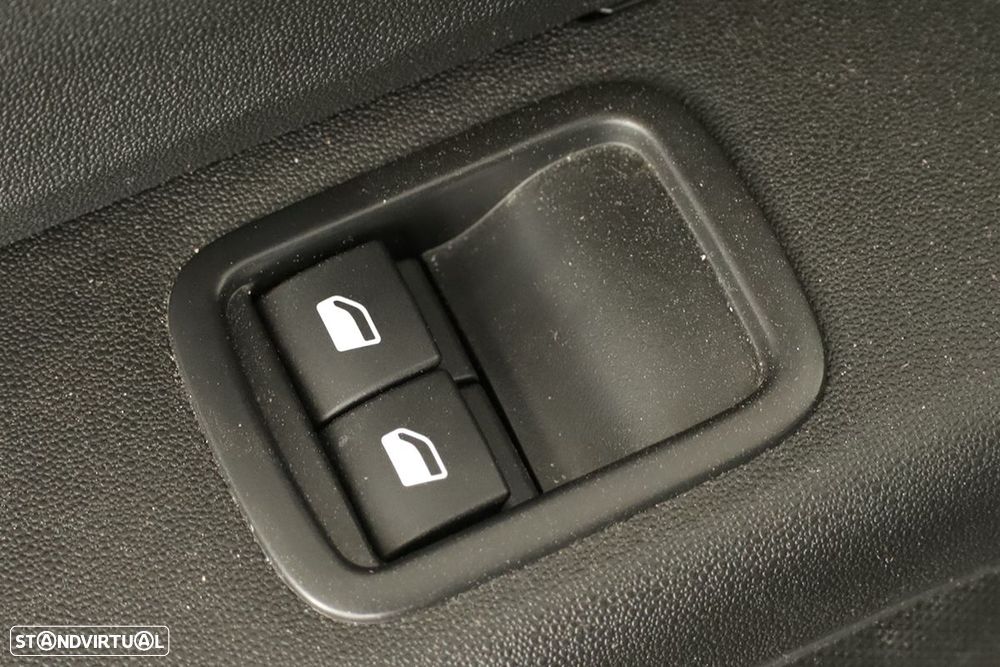 Citroën C3 1.2 PureTech Plus - 19