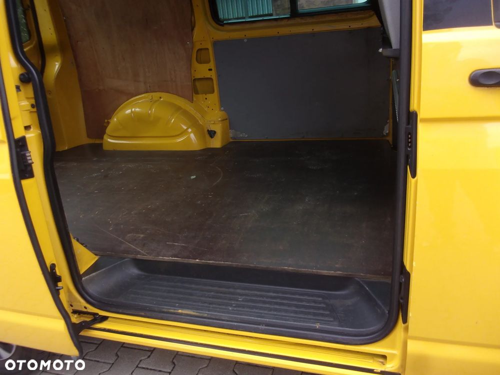 Volkswagen Transporter - 18
