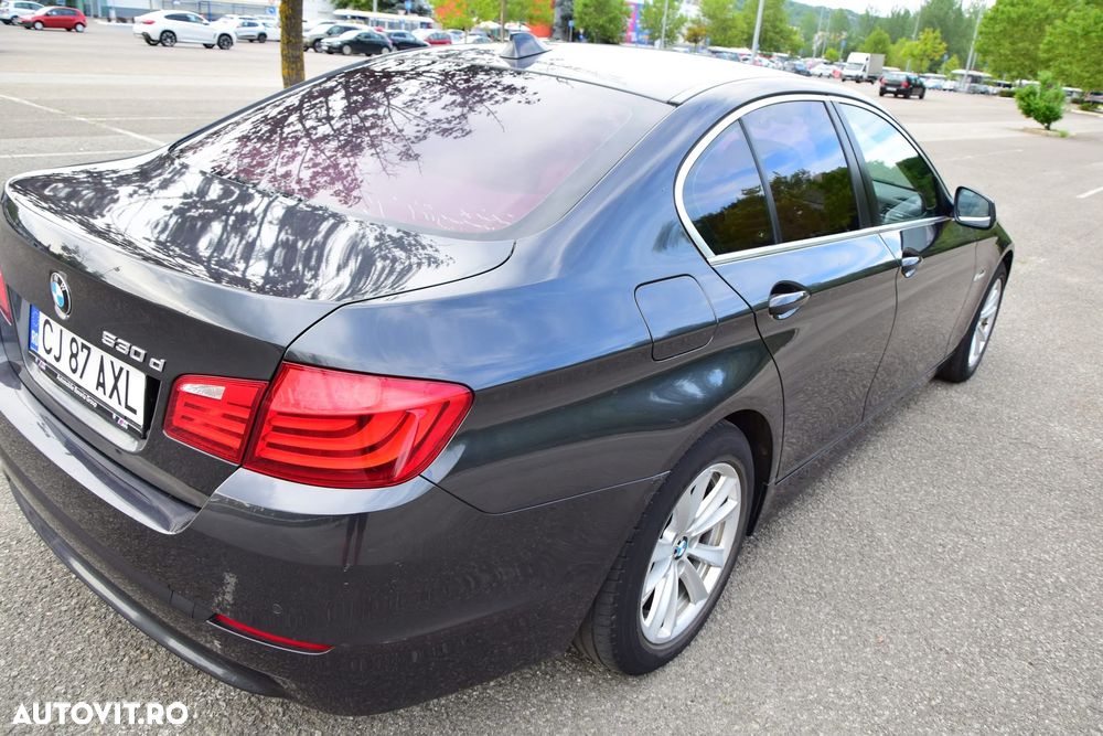 BMW Seria 5 530d Aut. - 29