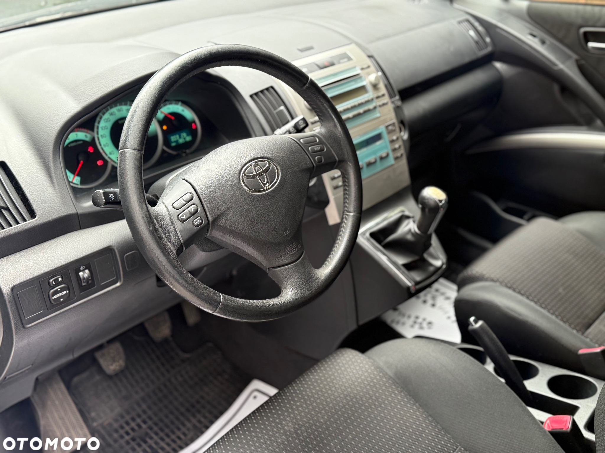 Toyota Corolla Verso 1.6 Premium + - 14
