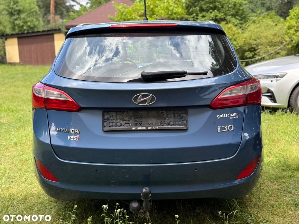 Hyundai i30 blue Kombi 1.4 YES Silver - 6