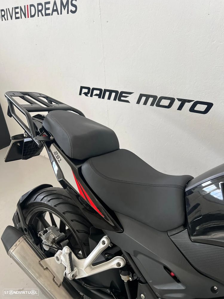 Benelli TRK 251 - 10