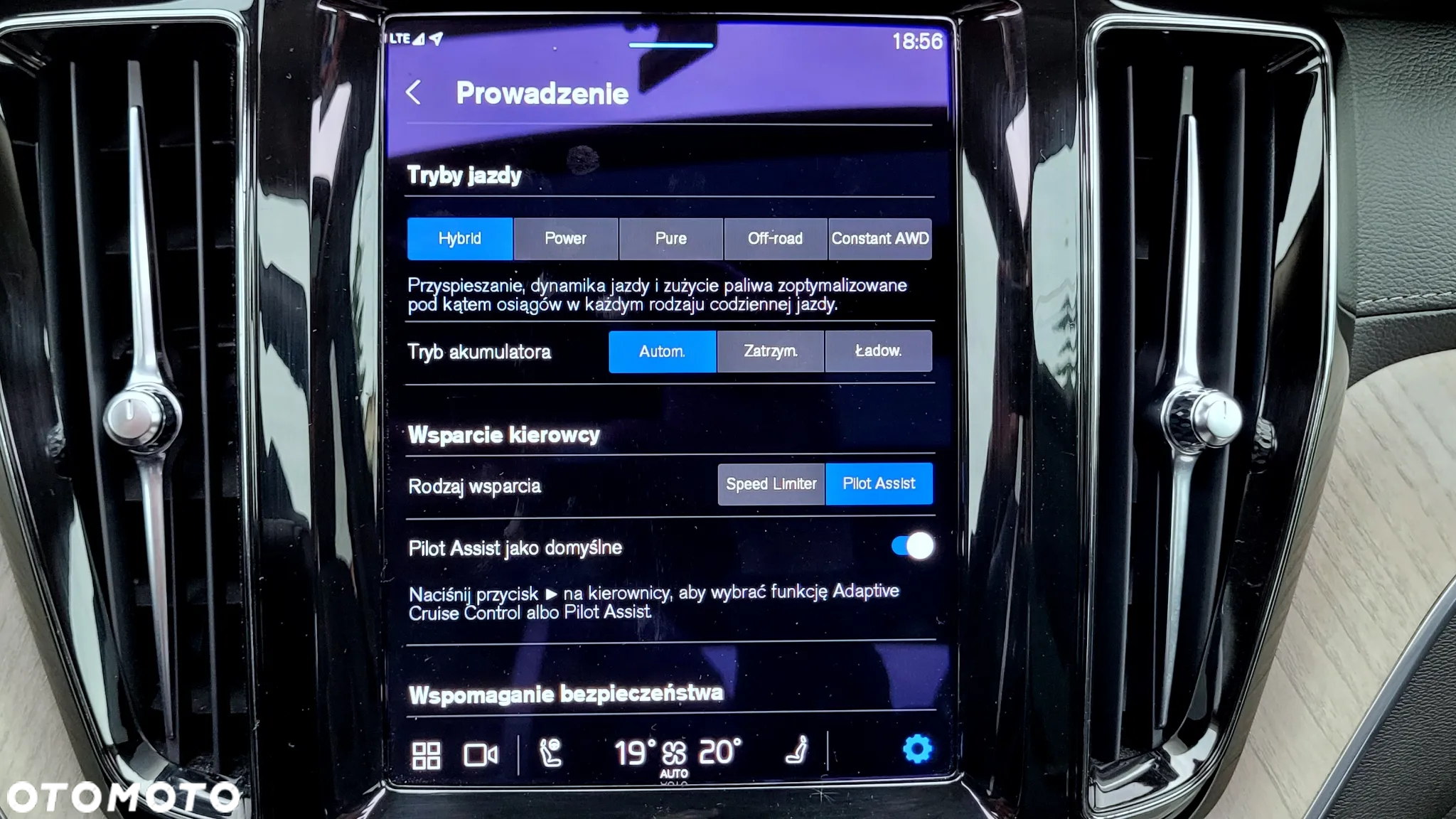 Volvo XC 60 T6 AWD Plug-In Hybrid Inscription - 24