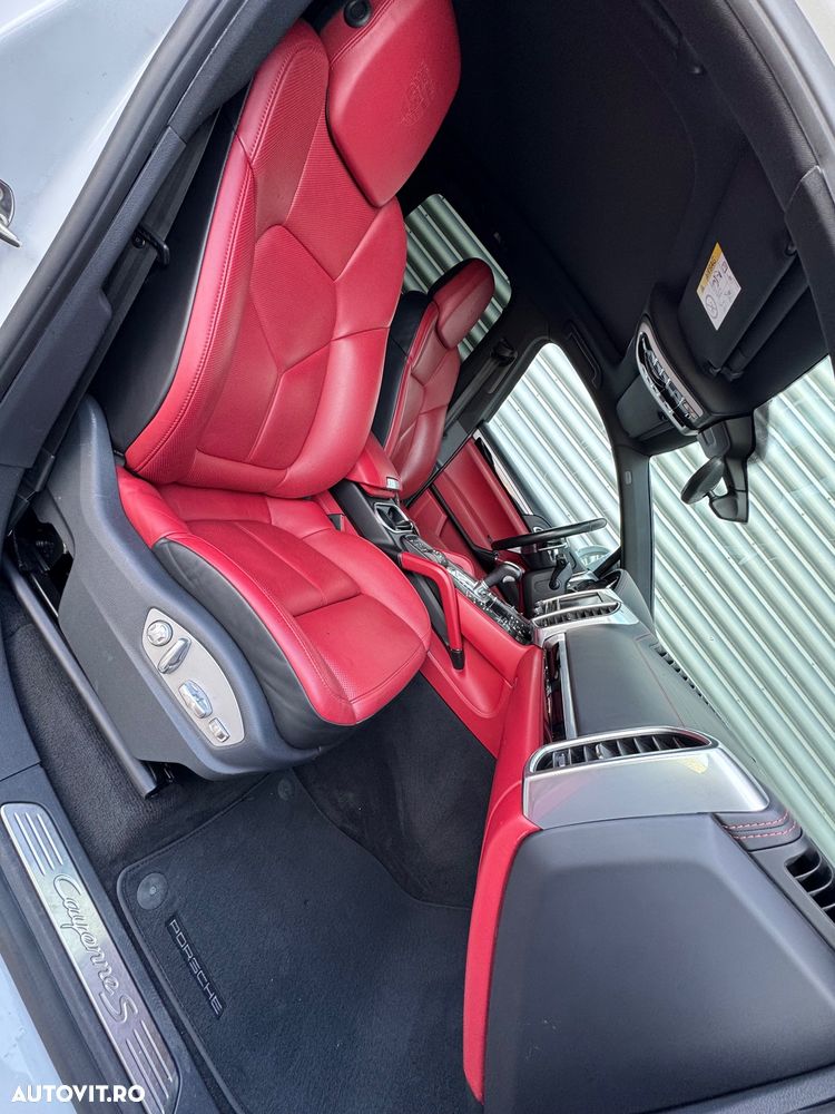 Porsche Cayenne - 30