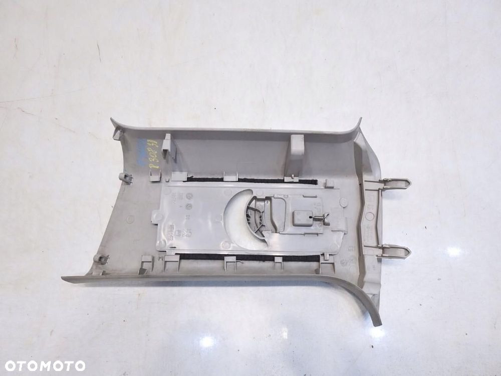 OSŁONA SŁUPKA B PRAWA PEUGEOT 308 I 3D - 3