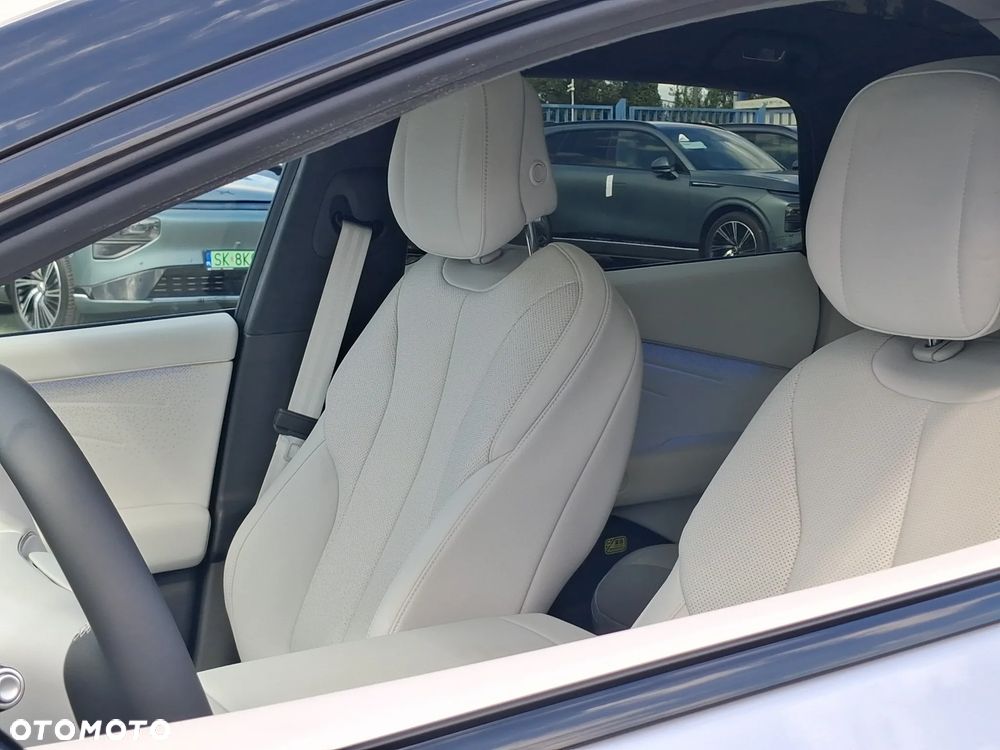 XPeng P7+ 74.9 kWh RWD Long Rage Pro - 15