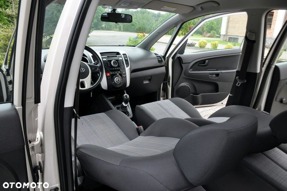 Kia Venga - 27