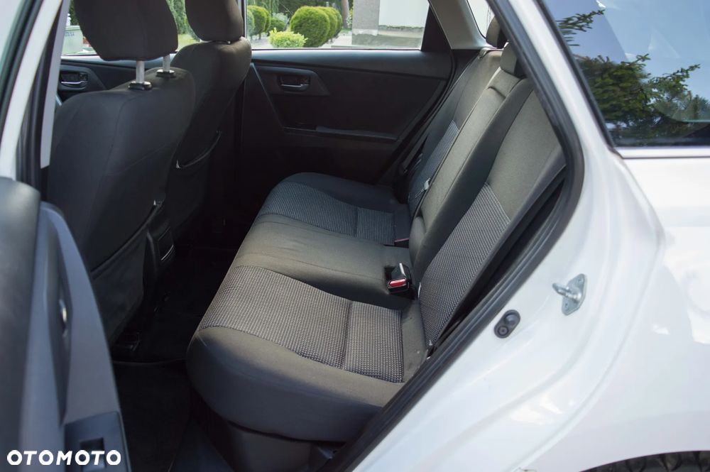 Toyota Auris - 24