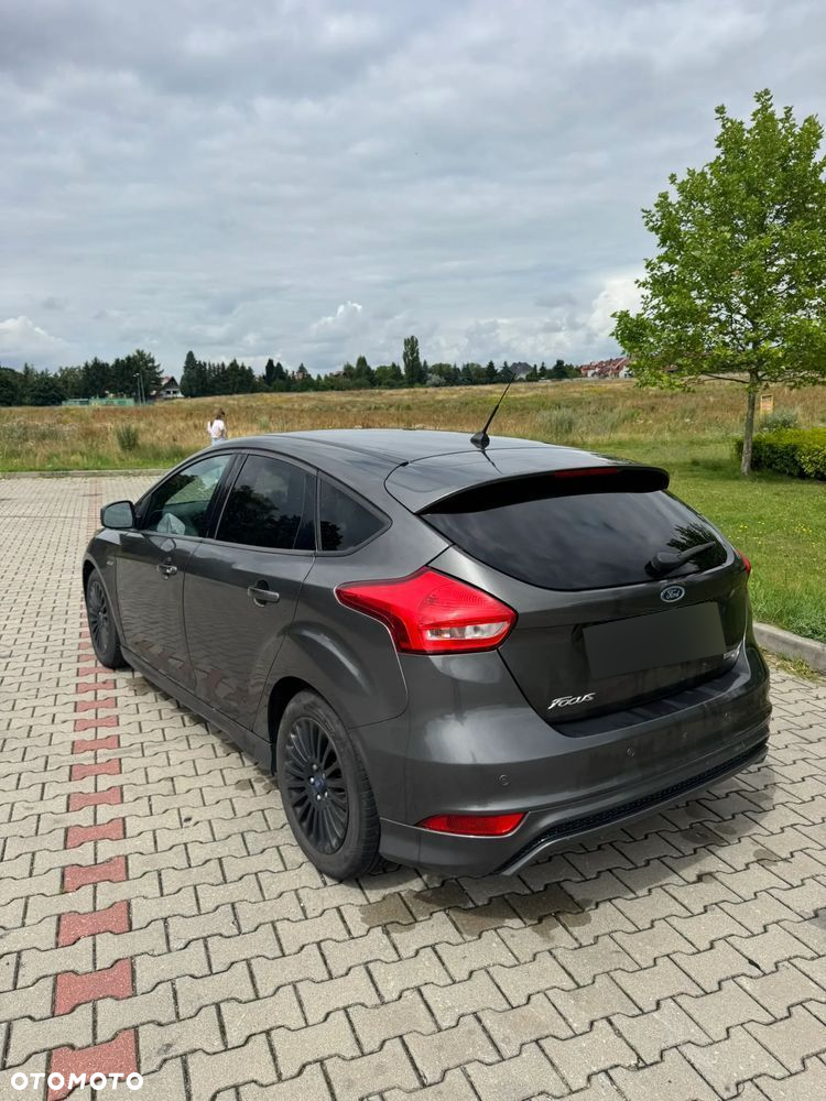 Ford Focus 1.0 EcoBoost ST-Line - 4