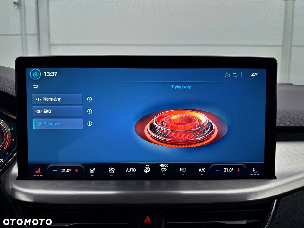 Ford Focus 1.0 EcoBoost mHEV Titanium X - 28