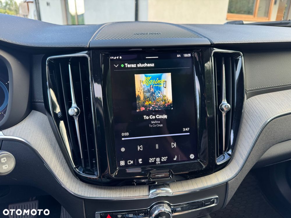 Volvo XC 60 B4 D Plus Bright - 19