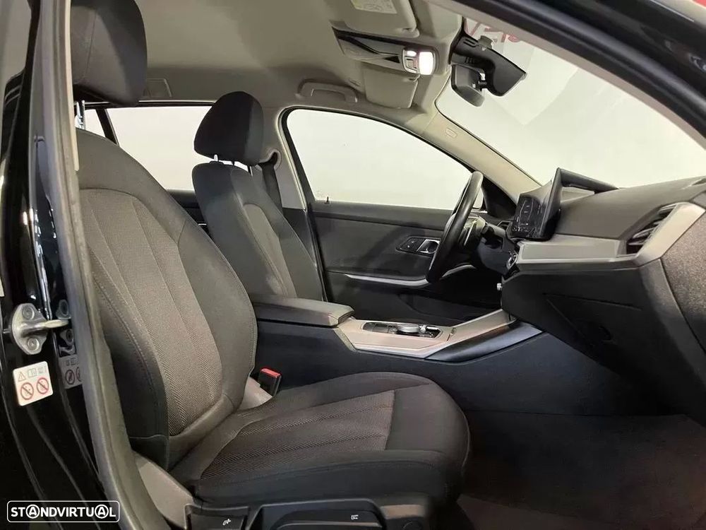 BMW 318 d Auto — fotografia 17