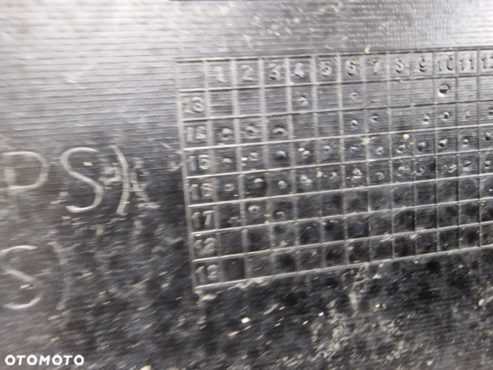 AUDI A1 LIFT 8XA 14- ATRAPA / GRILL PRZEDNI PRZÓD , NR 8XA853651B / 8XA853651C , NR AUKCJI GR6 - 21