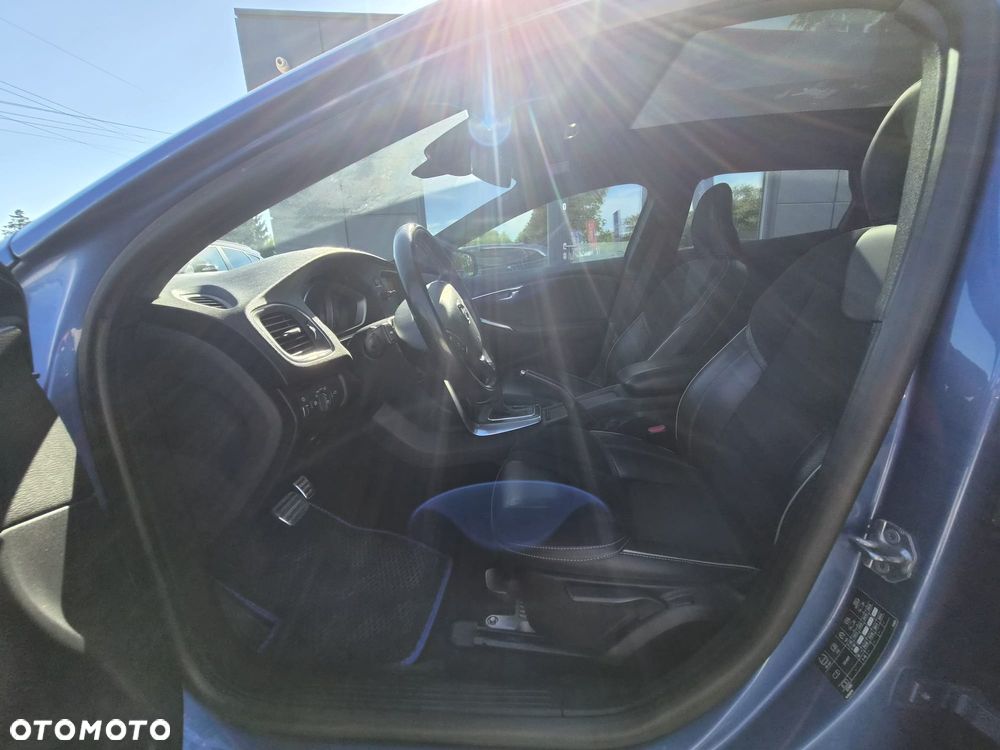 Volvo V40 T3 Geartronic RDesign - 31