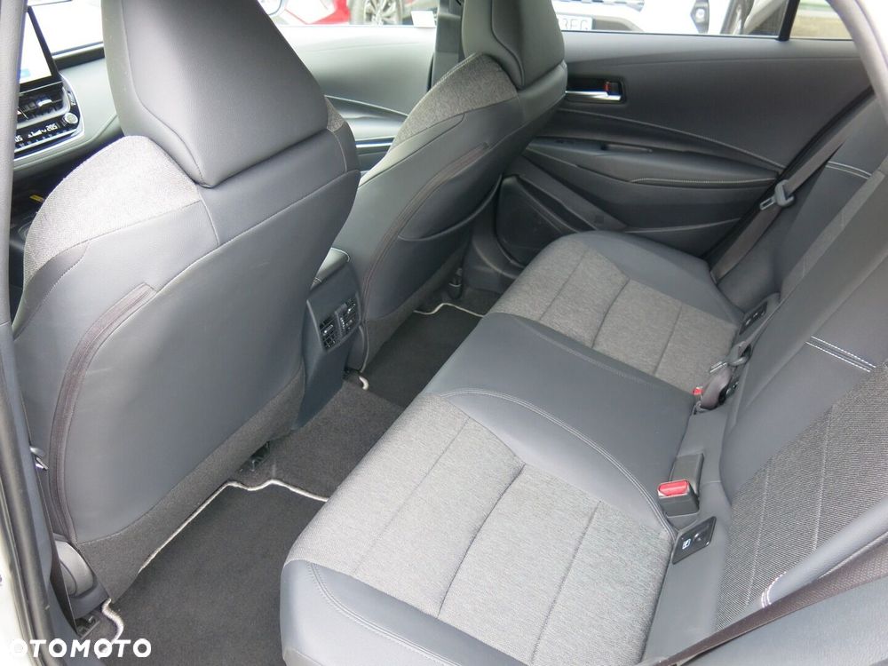 Toyota Corolla 1.8 Hybrid Style - 11