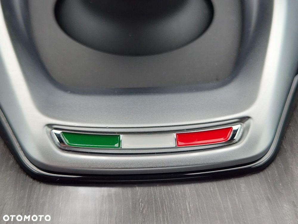 Alfa Romeo Stelvio - 36