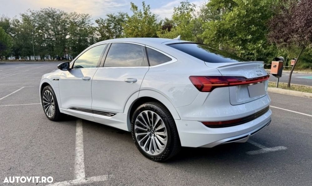 Audi e-tron 50 quattro S line - 13