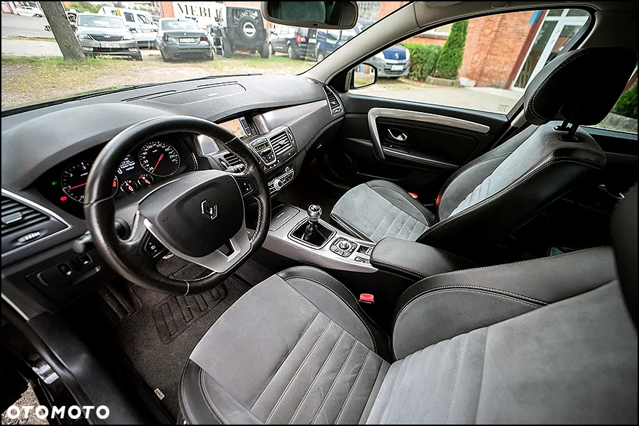 Renault Laguna dCi 150 FAP Start-Stop GT - 14