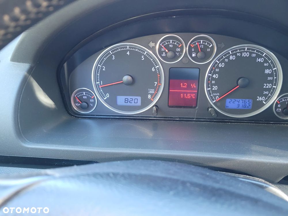 Volkswagen Sharan - 7