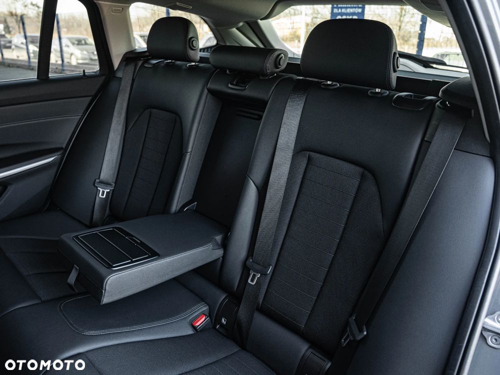 BMW Seria 3 320d xDrive Sport Line Shadow - 27