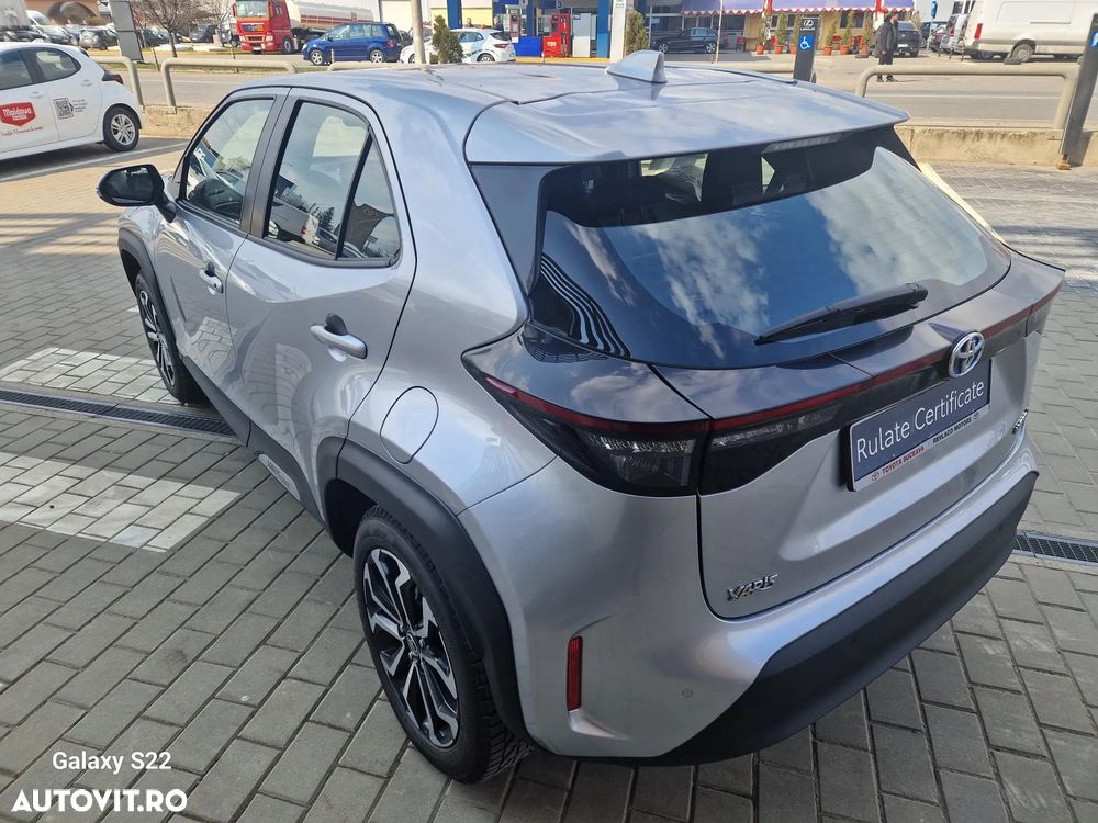 Toyota Yaris Cross 1.5 VVT-i HSD 4x2 Dynamic - 9