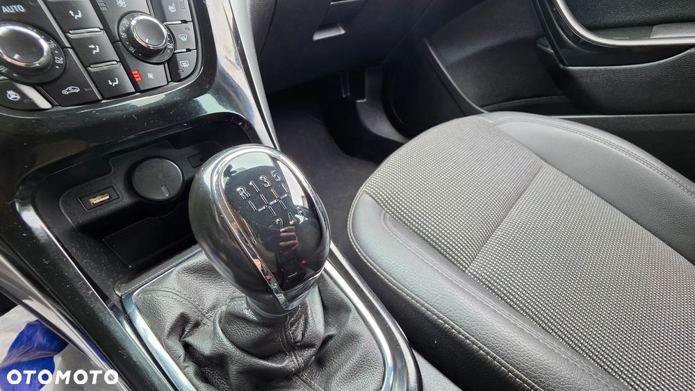 Opel Astra 1.4 T Cosmo - 19