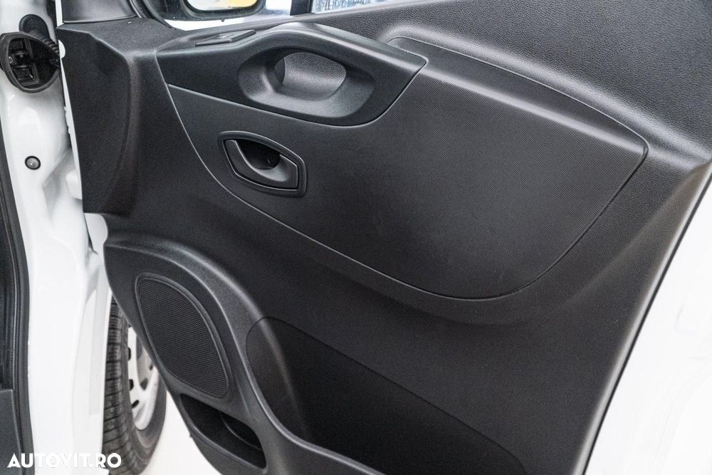 Renault Trafic 2.0 Blue dCi 120 Combi L2H1 8+1 locuri Authentique - 26