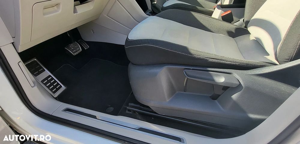 Volkswagen Tiguan 2.0 TDI SCR 4MOTION DSG Highline - 28