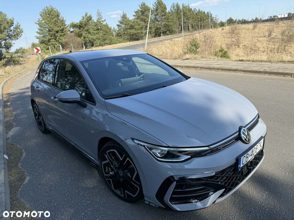 Volkswagen Golf 1.5 eTSI mHEV R-Line Plus DSG - 30