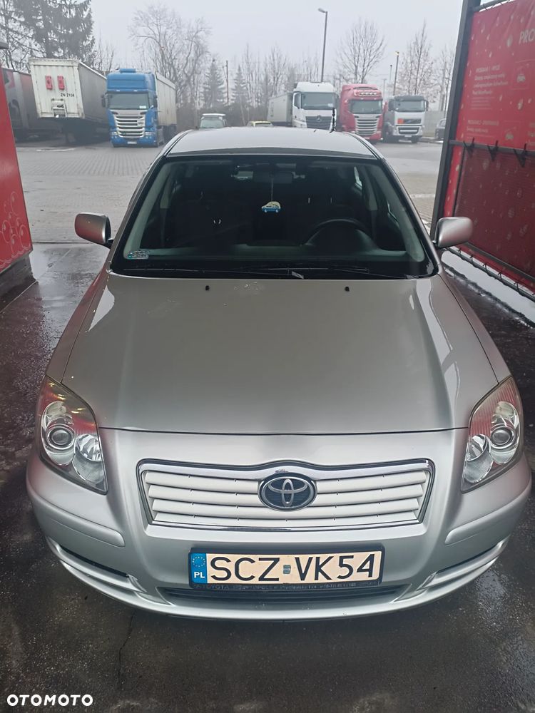 Toyota Avensis 1.8 VVT-i Luna - 1