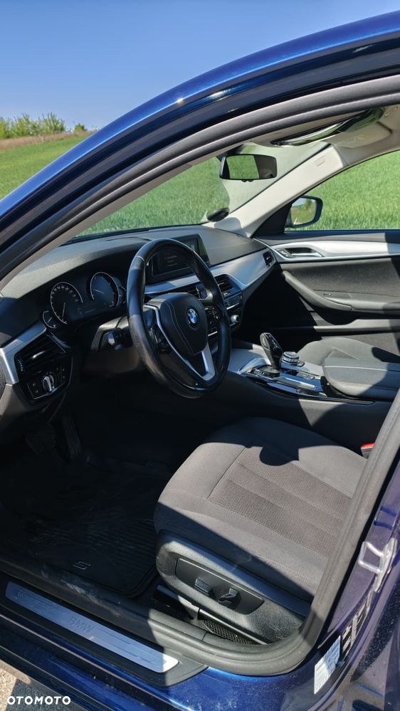 BMW Seria 5 530d Sport Line - 10