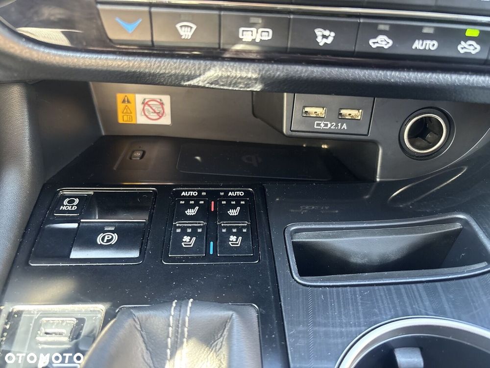Lexus RX - 30