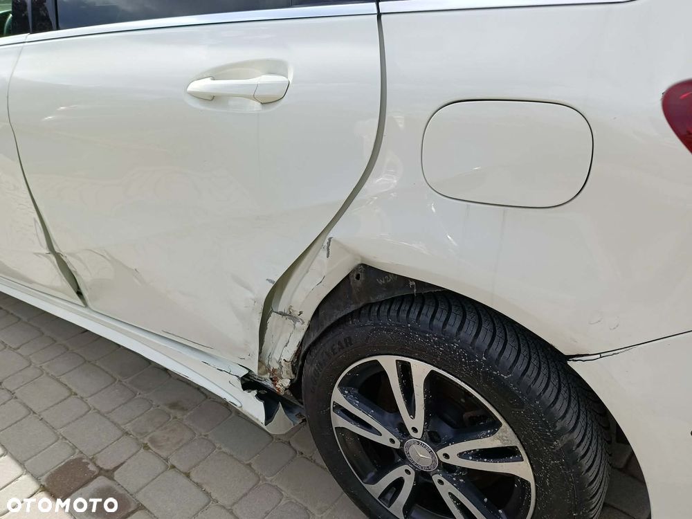 Mercedes-Benz Klasa B 200 (CDI) d 4Matic 7G-DCT AMG Line - 14