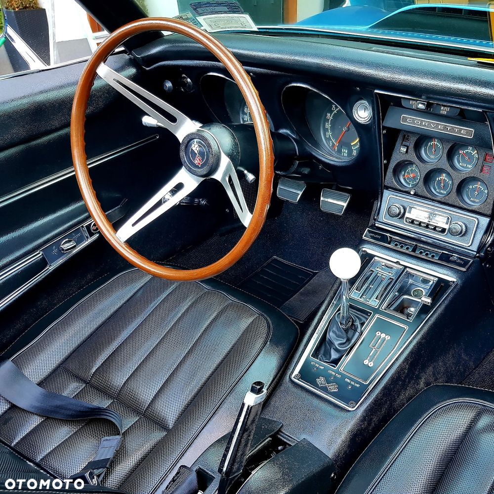 Chevrolet Corvette - 5