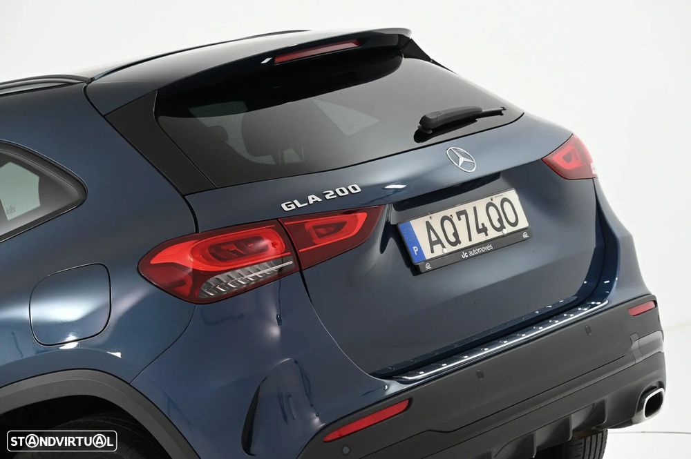 Mercedes-Benz GLA 200 AMG Line - 11