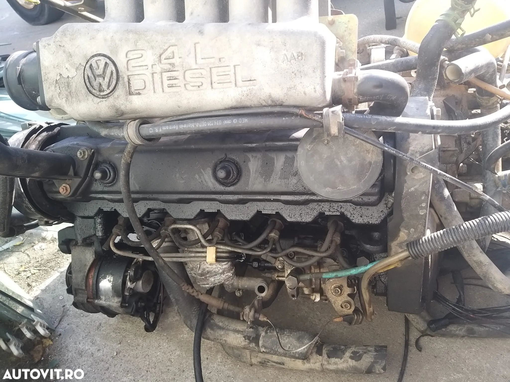 Motor Complet cu Pompa Si cu Injectoare pentru Volkswagen T4 2.4 Diesel , cod motor: AAB - 1