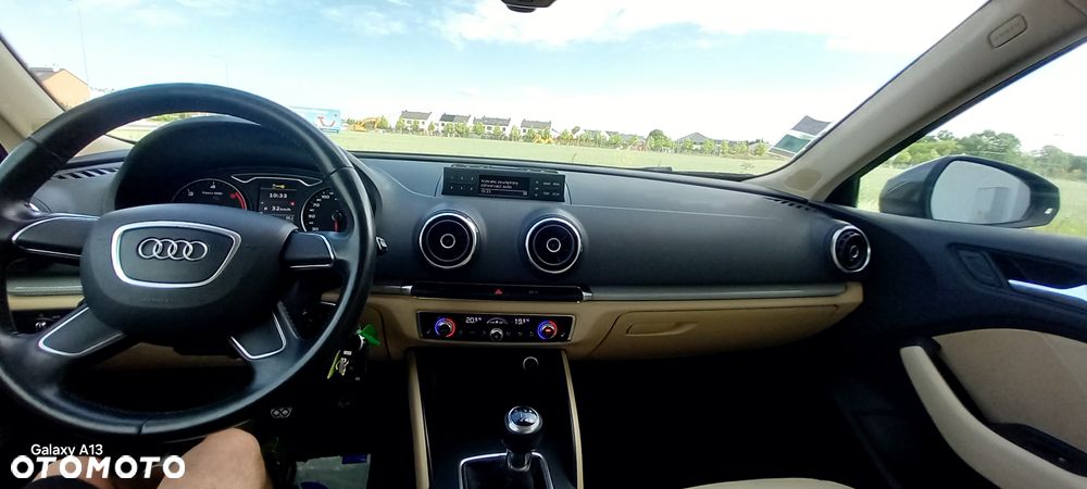 Audi A3 3-drzwiowe 1.6 TDI DPF Attraction - 9