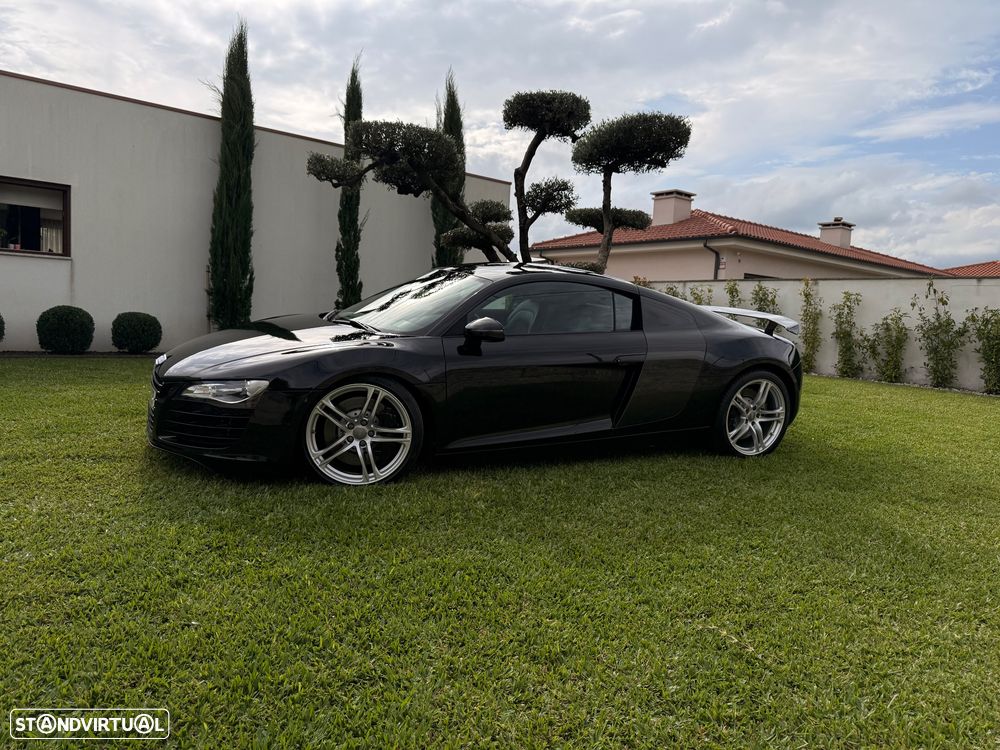 Audi R8 Coupé 4.2 FSi V8 quattro - 10