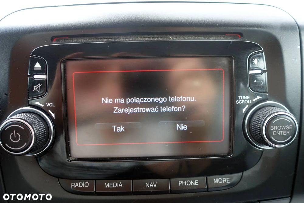 Fiat 500L 1.4 16V Urban Edition - 21