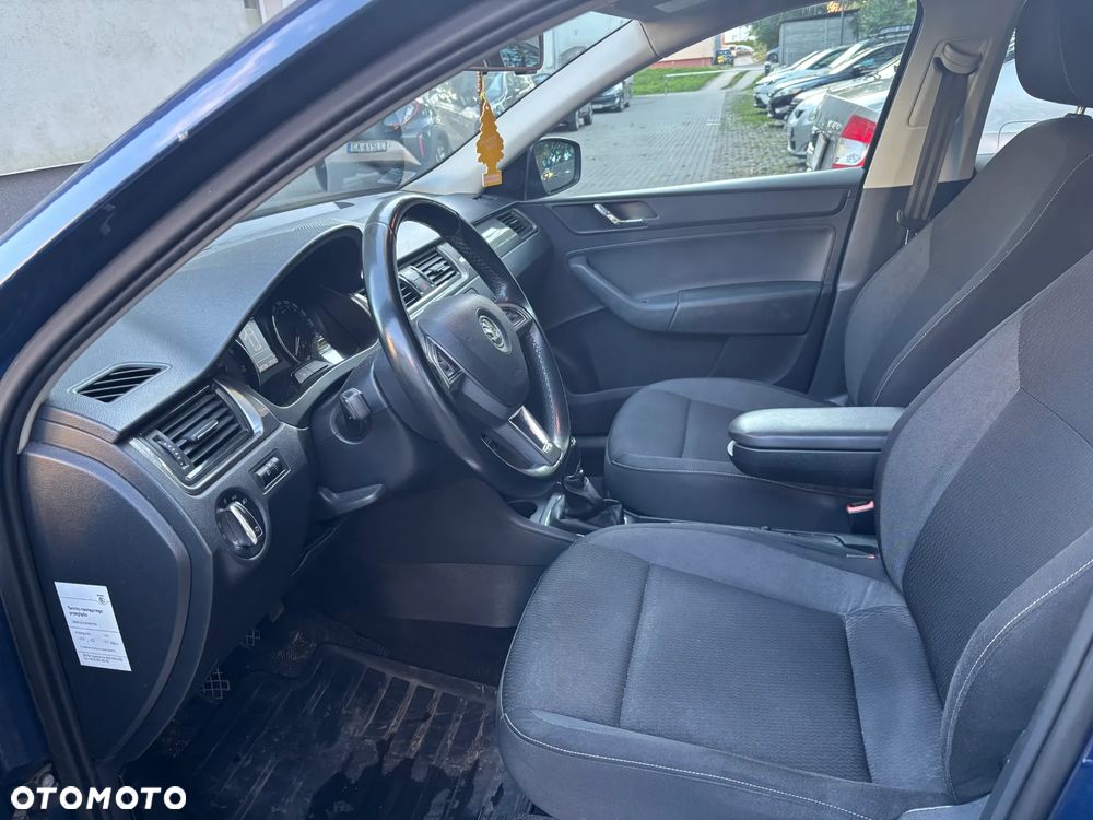Skoda RAPID 1.2 TSI Active - 9