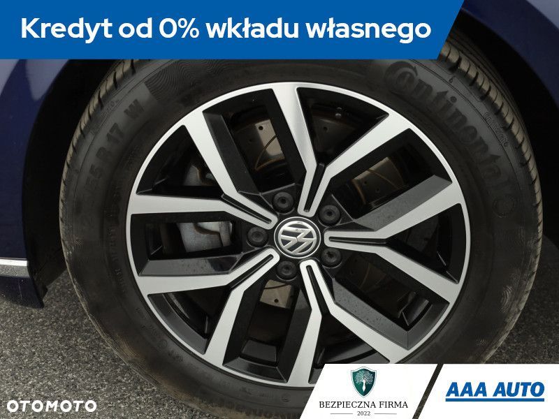 Volkswagen Passat - 13