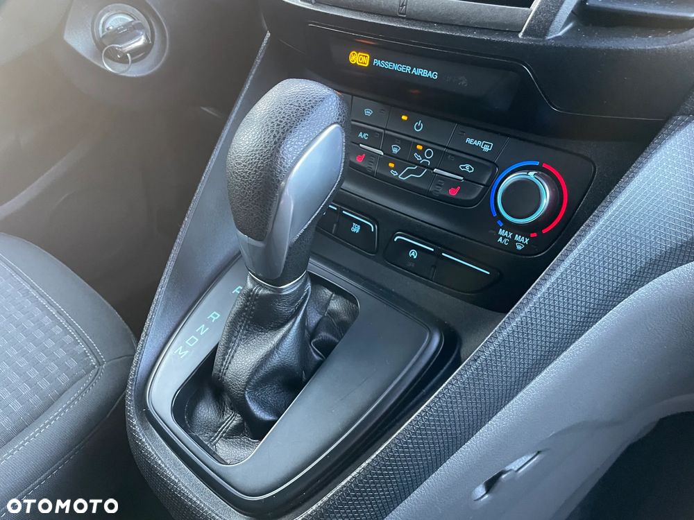 Ford Tourneo Connect - 24