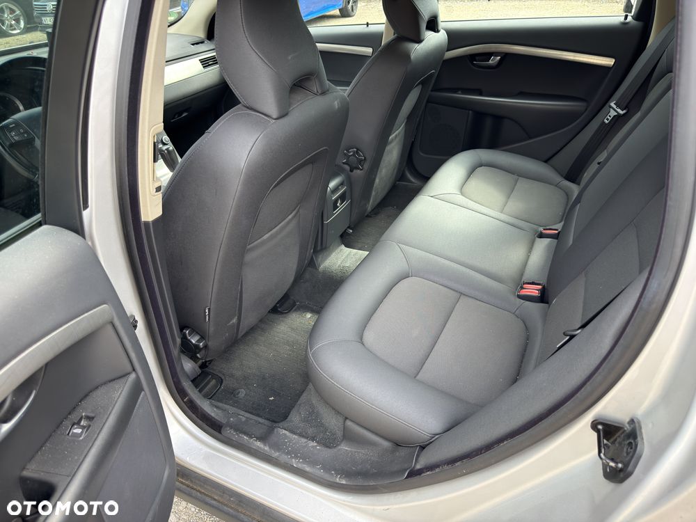 Volvo V70 D5 AWD Summum - 17