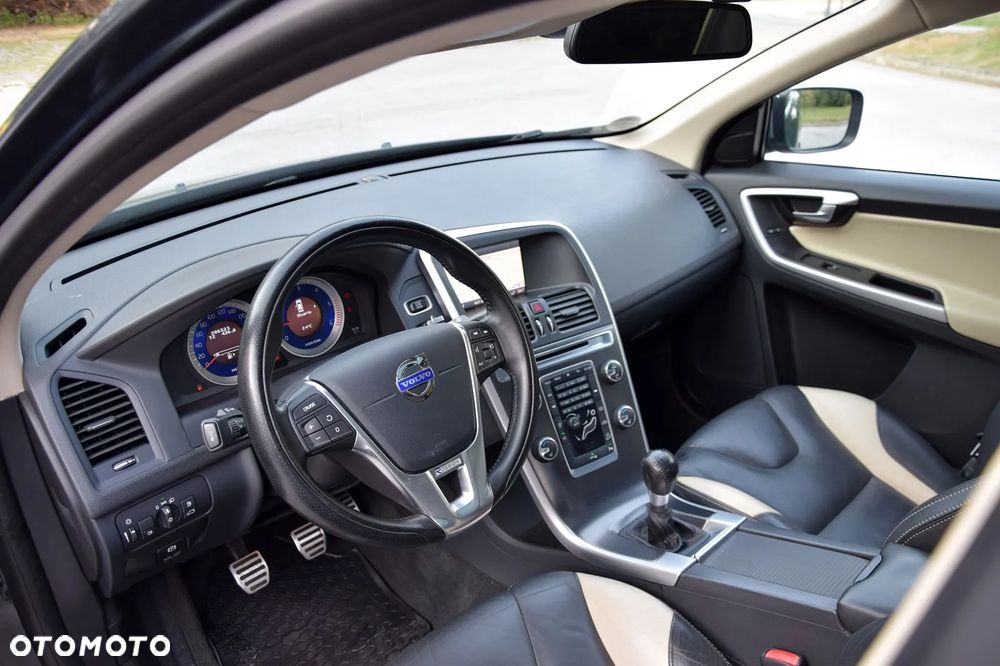 Volvo XC 60 D5 AWD RDesign - 15