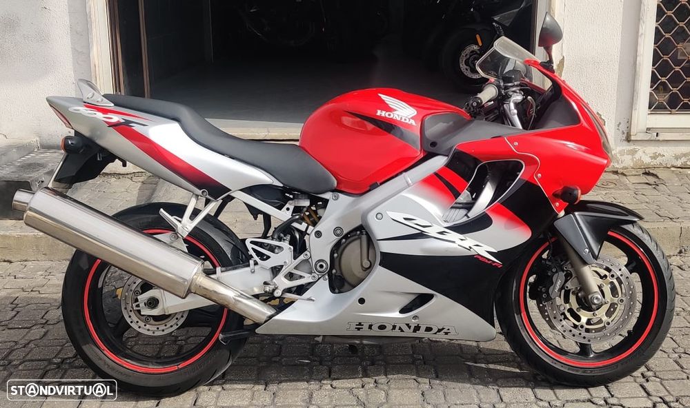 Honda CBR 600 F4i - 3