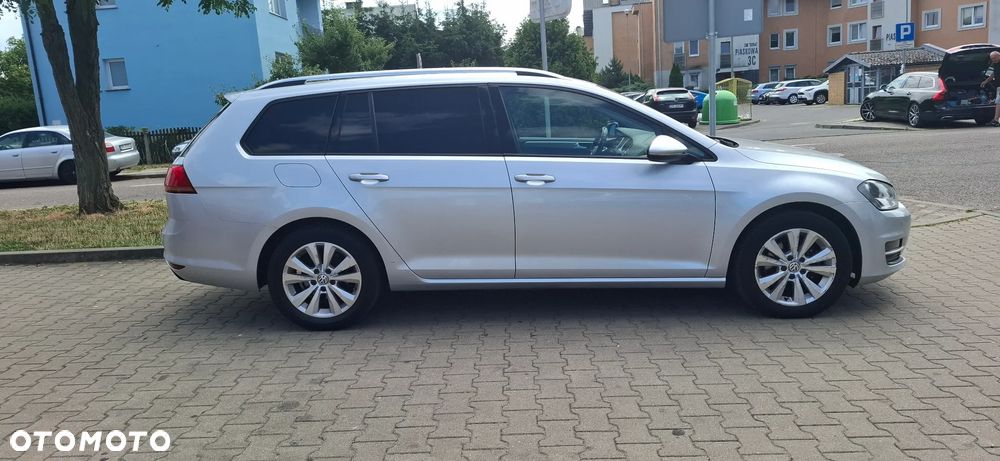 Volkswagen Golf 1.6 TDI DPF BlueMotion Technology DSG Comfortline - 4