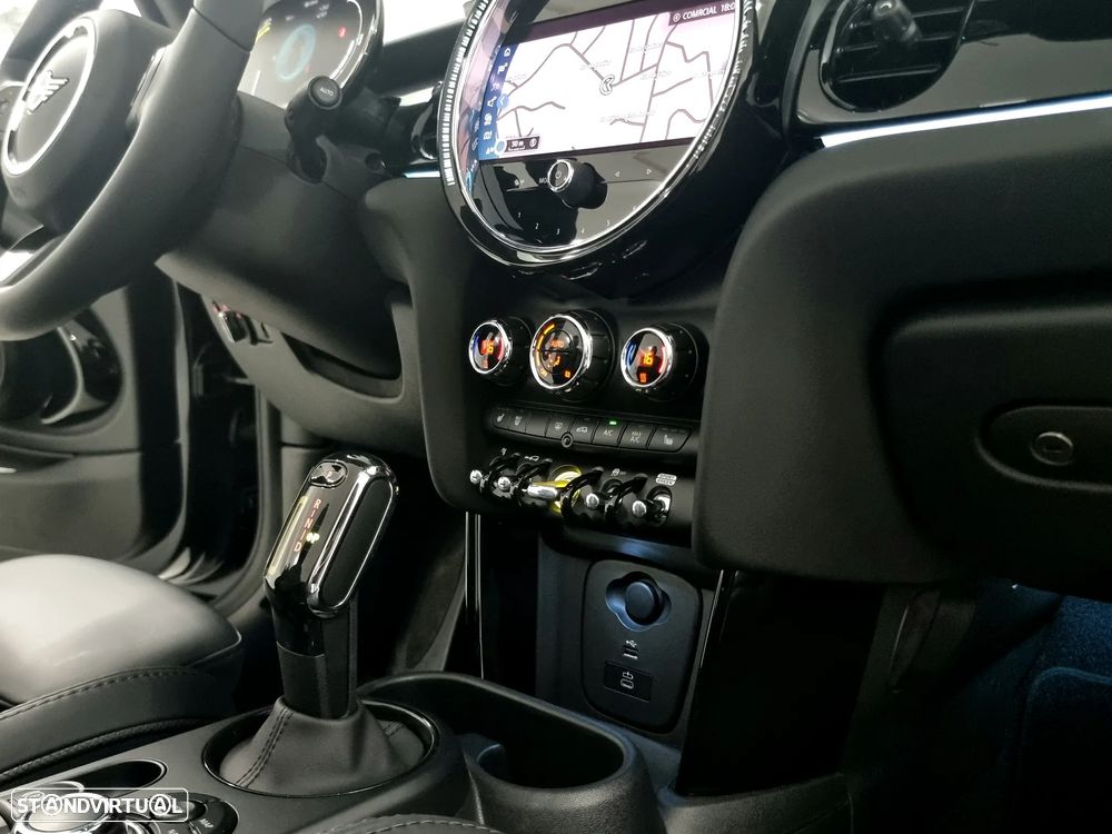 MINI Cabrio Cooper SE - 15