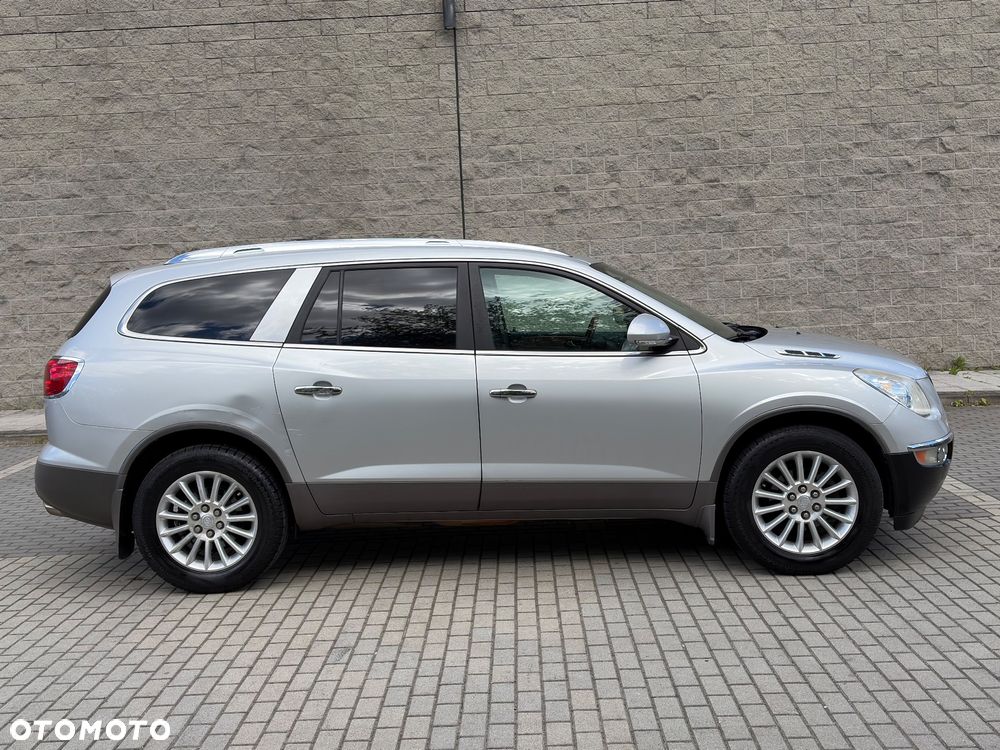 Buick Enclave - 2